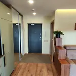 Franny's Bees Apartman *